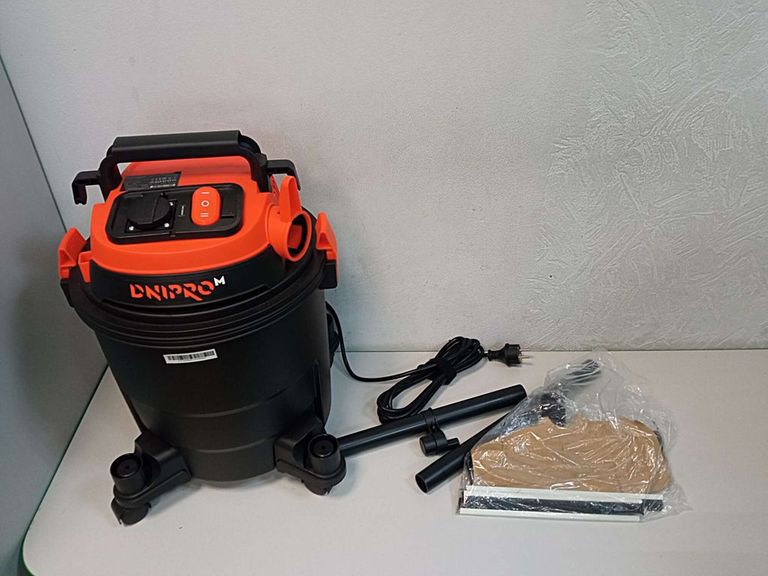 Почему пылесосы Dnipro-M часто выбирают на производственные и инфраструктурные предприятия