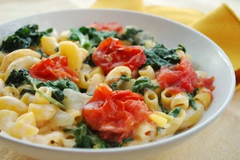 Їжа без зайвих витрат: як готувати смачно з мінімуму продуктів