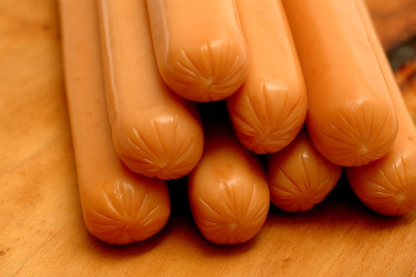 Почему важно выбрать сосиски свиные от проверенного производителя